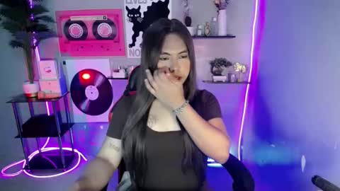 Snapshot of im_ur_girl_demure chatting on 04/10/26, 02:39 kyline online show from 04/10/26, 02:39