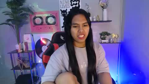Snapshot of im_ur_girl_demure chatting on 04/14/26, 09:32 kyline online show from 04/14/26, 09:32