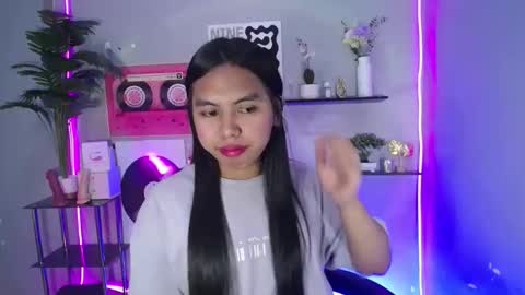 Snapshot of im_ur_girl_demure chatting on 04/15/26, 08:20 kyline online show from 04/15/26, 08:20
