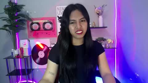 Snapshot of im_ur_girl_demure chatting on 04/17/26, 09:01 kyline online show from 04/17/26, 09:01
