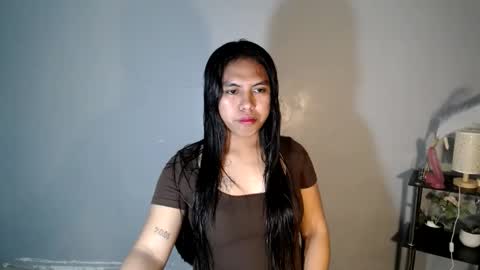 Snapshot of im_ur_girl_demure chatting on 05/23/26, 05:06 kyline online show from 05/23/26, 05:06