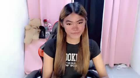 Snapshot of im_yourfairyannaxx chatting on 04/21/26, 01:53 im_yourfairyannaxx online show from 04/21/26, 01:53