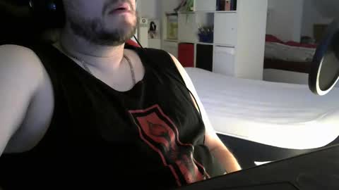 Snapshot of imaqtipie chatting on 11/11/25, 07:52 Marv online show from 11/11/25, 07:52