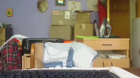 Snapshot of imaussiechris chatting on 11/17/25, 03:45 Aussie Guy online show from 11/17/25, 03:45