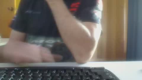 Snapshot of imaussiechris chatting on 01/05/26, 10:35 Aussie Guy online show from 01/05/26, 10:35