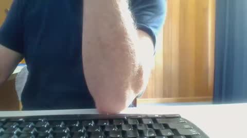 Snapshot of imaussiechris chatting on 01/08/26, 04:37 Aussie Guy online show from 01/08/26, 04:37