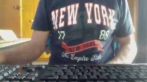 Snapshot of imaussiechris chatting on 02/01/26, 10:19 Aussie Guy online show from 02/01/26, 10:19