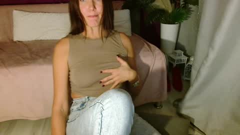 Carrie online show from 10/04/25, 03:43