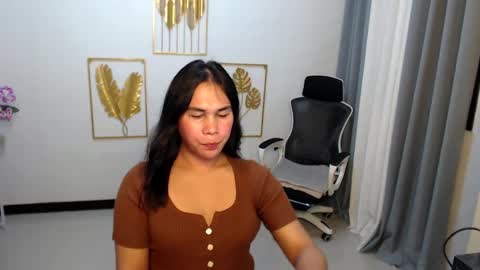 Snapshot of imdestined_foryou chatting on 12/23/24, 11:36 Ashley online show from 12/23/24, 11:36