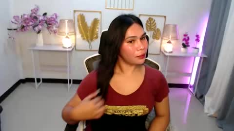 Snapshot of imdestined_foryou chatting on 01/06/25, 01:30 Ashley online show from 01/06/25, 01:30