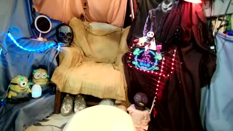 JJ online show from 11/08/25, 07:19