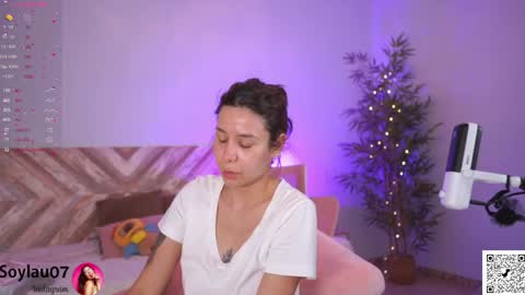 Snapshot of imjess_ chatting on 04/17/26, 06:11 imjess_ online show from 04/17/26, 06:11