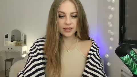 Snapshot of imkeira chatting on 01/11/25, 07:38 ImKeira online show from 01/11/25, 07:38