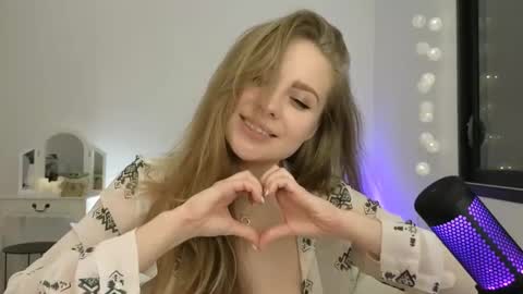 Snapshot of imkeira chatting on 01/15/25, 10:35 ImKeira online show from 01/15/25, 10:35