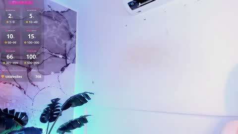 Leana online show from 12/10/24, 07:00