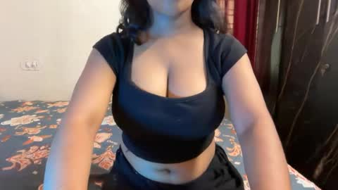 Snapshot of imlovelyrose chatting on 07/07/26, 08:51 ROSE online show from 07/07/26, 08:51