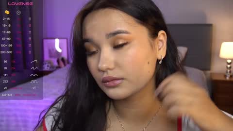 Snapshot of immahawaii chatting on 12/16/24, 03:19 Imma online show from 12/16/24, 03:19