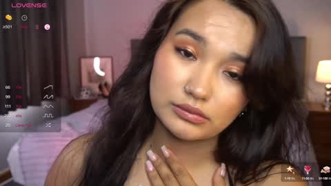 Snapshot of immahawaii chatting on 12/23/24, 06:33 Imma online show from 12/23/24, 06:33