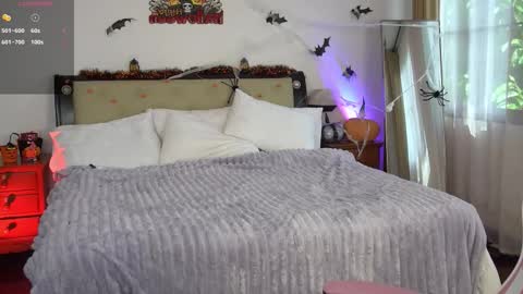 Snapshot of immahawaii chatting on 10/27/25, 03:21 Imma online show from 10/27/25, 03:21