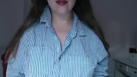 Pola online show from 02/25/25, 10:39