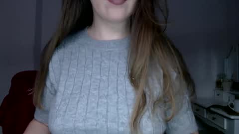 Snapshot of immouss chatting on 11/25/25, 09:59 Pola online show from 11/25/25, 09:59