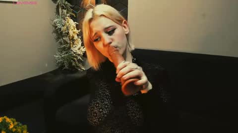 Snapshot of imnysha chatting on 04/09/26, 10:37 ImNysha online show from 04/09/26, 10:37