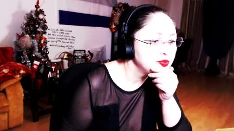 Empress online show from 02/09/25, 01:22