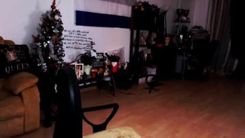 Empress online show from 02/27/25, 10:42