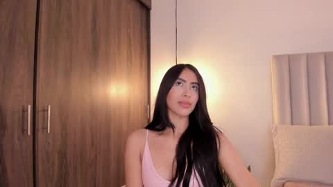 sarah online show from 11/15/25, 09:32