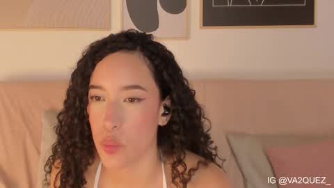 Snapshot of imsarah__ chatting on 02/01/26, 02:32 Sara online show from 02/01/26, 02:32