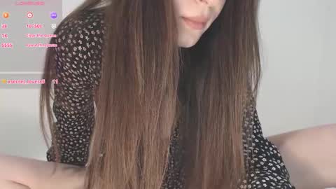 Snapshot of imsiri chatting on 01/12/25, 04:18 Siri online show from 01/12/25, 04:18