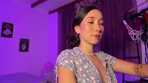 Snapshot of imsrbatman chatting on 02/17/25, 02:31 Aurora online show from 02/17/25, 02:31