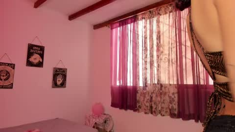 Snapshot of imsrbatman chatting on 02/18/25, 09:20 Aurora online show from 02/18/25, 09:20