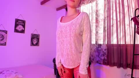 Snapshot of imsrbatman chatting on 02/25/25, 07:58 Aurora online show from 02/25/25, 07:58