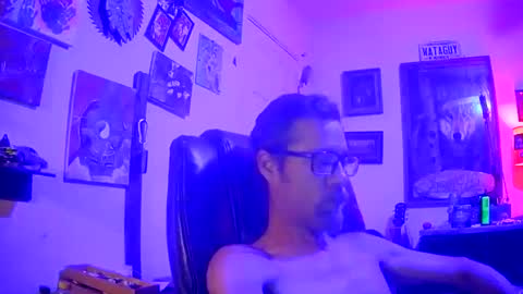 Snapshot of imtru chatting on 11/25/25, 03:06 imtru online show from 11/25/25, 03:06