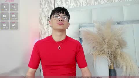 Snapshot of imxjoel chatting on 11/24/25, 04:45 Joel online show from 11/24/25, 04:45