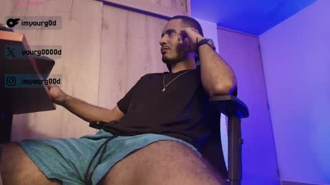 Snapshot of imyourg0d chatting on 05/09/26, 05:23 Daniel thumb up me please its important Im new INDEPENDENT MODEL online show from 05/09/26, 05:23