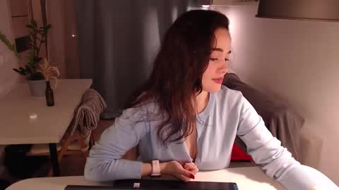 Snapshot of in_yan chatting on 09/20/25, 10:22 Lin online show from 09/20/25, 10:22