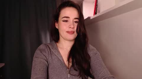 Snapshot of in_yan chatting on 09/24/25, 08:23 Lin online show from 09/24/25, 08:23