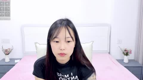 Snapshot of inadaphne chatting on 04/25/26, 05:21 Ina online show from 04/25/26, 05:21