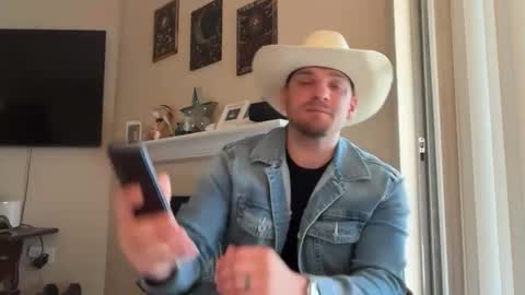 Snapshot of inamate93 chatting on 02/11/26, 06:02 Inmate1993 online show from 02/11/26, 06:02