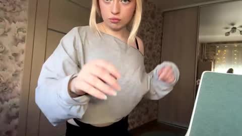 Snapshot of inamillsap chatting on 03/14/26, 11:48 Lola online show from 03/14/26, 11:48