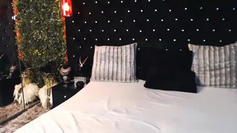 inanna_ishtar1 online show from 05/16/26, 10:36