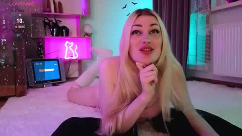  Dina  Help me reach 100 likes  online show from 10/17/25, 10:12