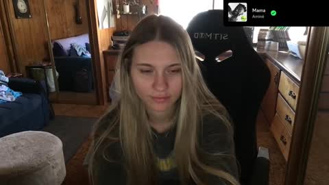 Snapshot of incognitoqueen chatting on 12/03/24, 07:22 Carter online show from 12/03/24, 07:22