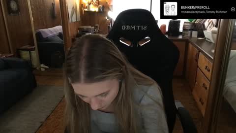 Snapshot of incognitoqueen chatting on 12/06/24, 10:52 Carter online show from 12/06/24, 10:52