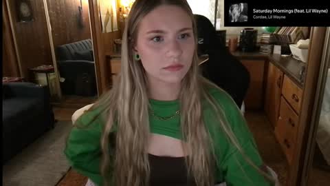 Snapshot of incognitoqueen chatting on 12/20/24, 09:54 Carter online show from 12/20/24, 09:54