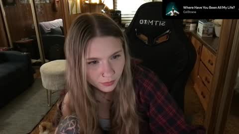 Snapshot of incognitoqueen chatting on 01/24/25, 05:42 Carter online show from 01/24/25, 05:42