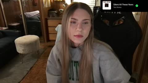 Snapshot of incognitoqueen chatting on 02/11/25, 03:18 Carter online show from 02/11/25, 03:18