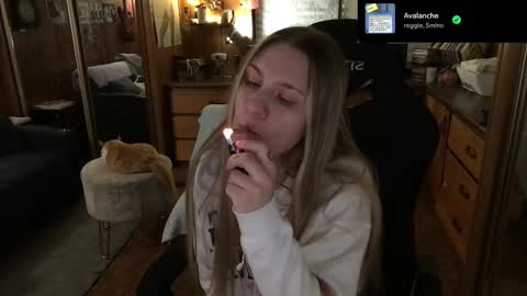 Snapshot of incognitoqueen chatting on 02/13/25, 05:37 Carter online show from 02/13/25, 05:37